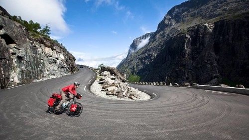 Cycle tour