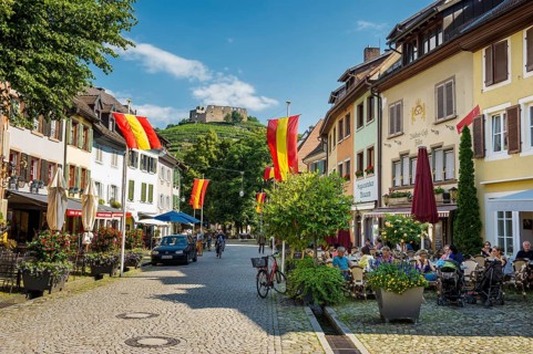 Pedestrian zone and restaurants