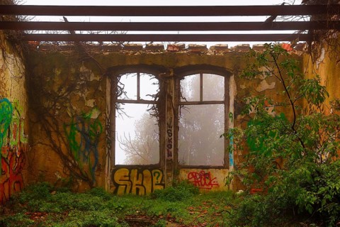 Ruins of the garrison with graffiti