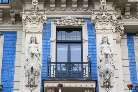 Balcony and female statues