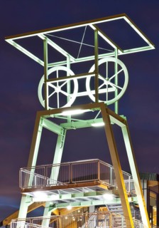 Viewing platform in the shape of a headframe