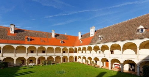 Court arcades