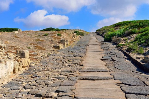 Road and sewer of the ancient city of Tharros