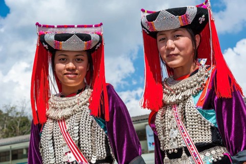 Traditionally dressed young women from the Lisu people