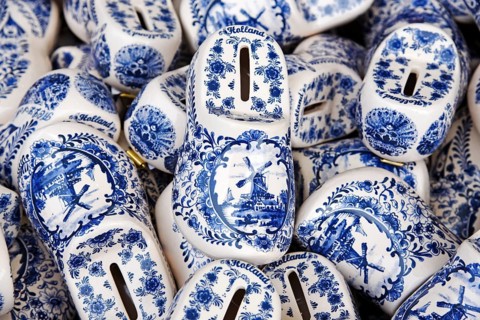 Dutch shoes made of ceramic with windmill motif