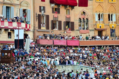 Crowds at the historic horse race Palio di Siena