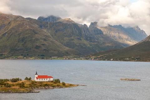 Vestpollen Chapel in Austnesfjord