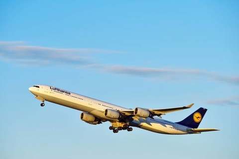 Lufthansa Airbus A 340-600 taking off