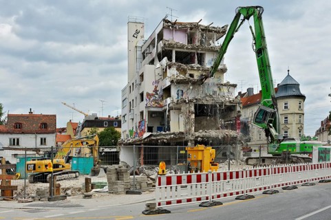 Demolition of the Hertie-Haus