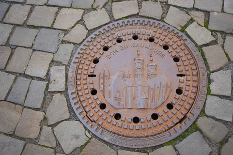 Naumburg Cathedral on a manhole cover