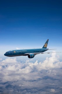 VN-A150 Vietnam Airlines Boeing 777-2Q8 ER in flight
