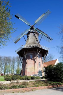 Johanna De Vrouw windmill at the Emden ramparts