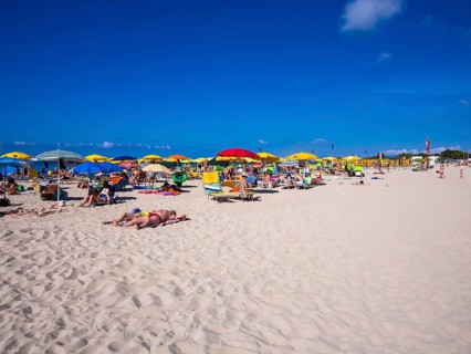 The lively beach of the resort of San Vito lo Capo