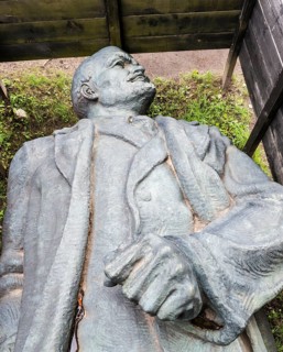 Monument to Lenin