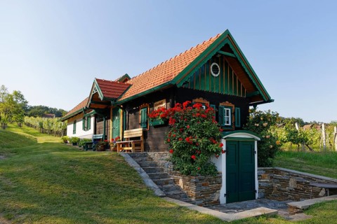 Kellerstockl building in the Csaterberg vineyard