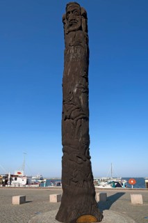 Wood sculpture ""Sagen
