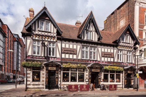 The 100 year old house White Swan