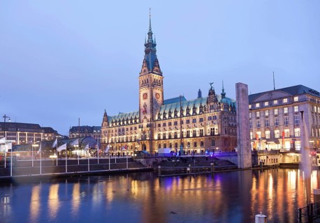City Hall and Kleine Alster canal