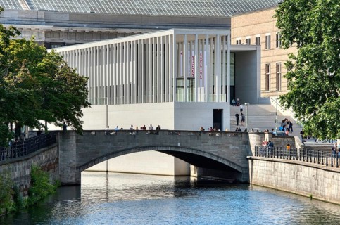 James Simon Gallery