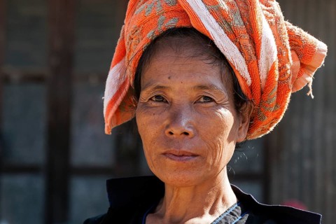 Woman of the ethnic group of the Pa-O with traditional headdress