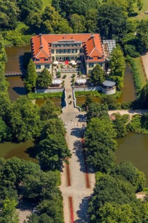 Castle Berge with palace garden
