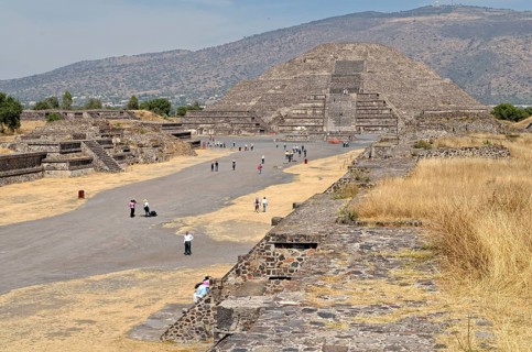 Avenue of the Dead or Calzada de los Muertos leading to the Pyramid of the Moon or Piramide de la Luna