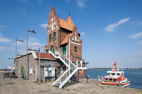 Lotsenwache of 1901 in the port of Stralsund