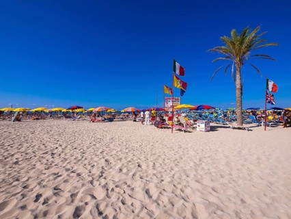 The lively beach of the resort of San Vito lo Capo