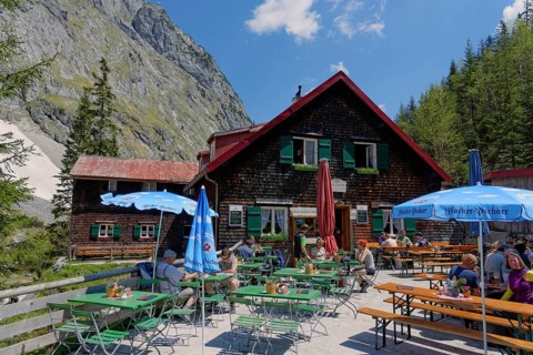 Hollentalanger Hut