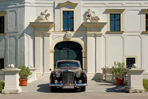 Bentley S1