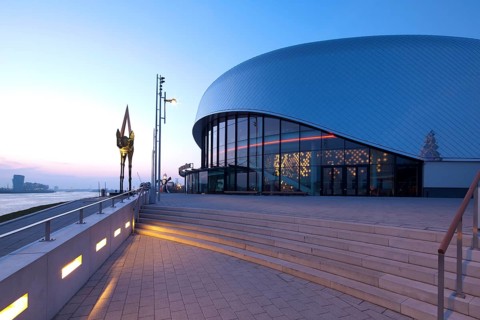Stage Theater an der Elbe in the morning light