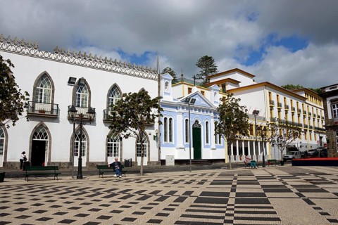 Houses on the Praca Velha
