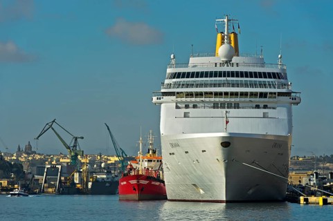 Cruise ship P&O Oriana in the port