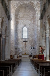 Nave of the upper church with transept and apse