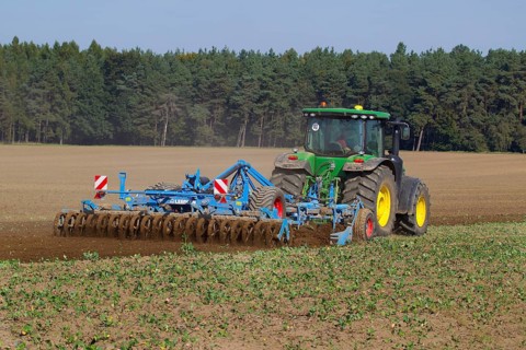 Cultivating a harvested field