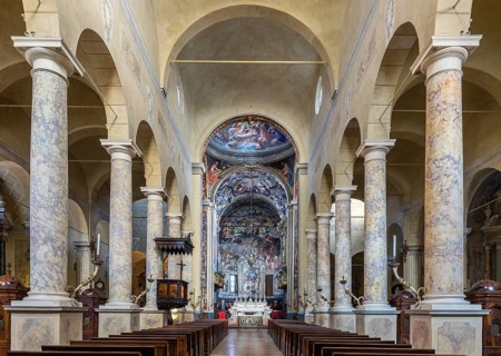 Nave Interior