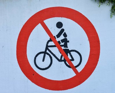 Banning sign