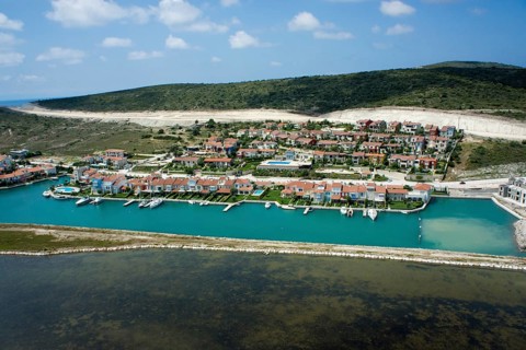 Port Alacati Marina Palace