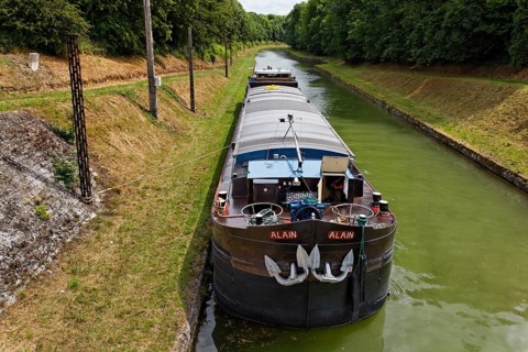 Canal of Saint-Quentin near Bellenglise