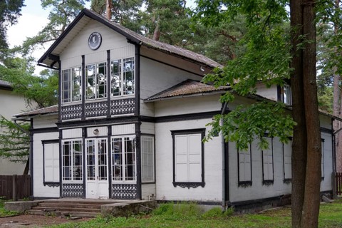 White old wooden house
