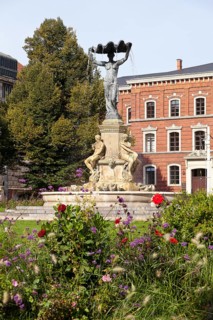 Muschelminna-Brunnen fountain on Postplatz square