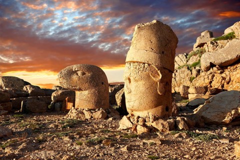 Broken statues around the tomb of Commagene King Antiochus 1 on top of Mount Nemrut