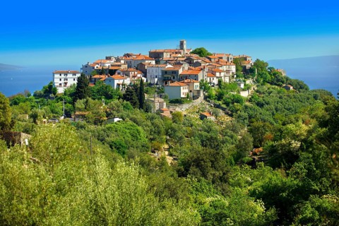 Beli hill town