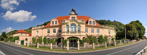 Vineyard mansion 'Das Rothe Haus'
