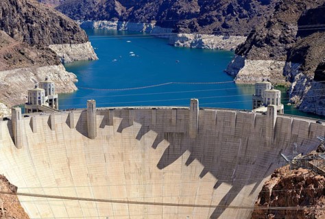 View from Mike O'Callaghan-Pat Tillman Memorial Bridge to the dam of the Hoover Dam