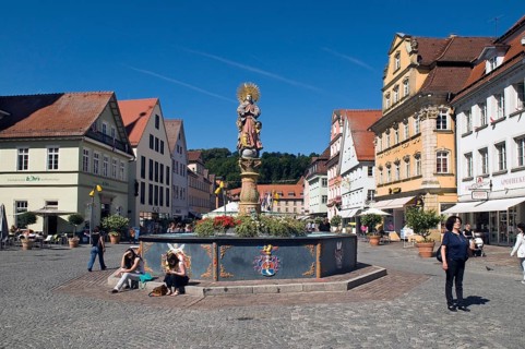 Marienbrunnen fountain with column from the Renaissance