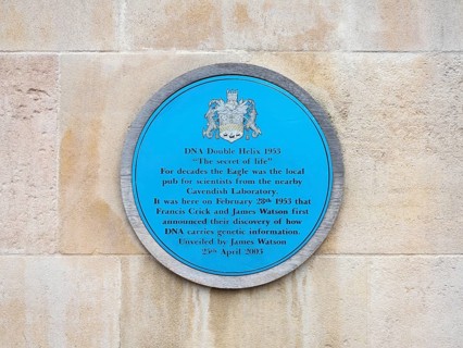Blue plaque marking the pub in Cambridge where Watson and Crick announced their discovery of how DNA carries information