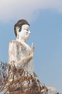 Giant Buddha statue at Wat Ek Phnom temple
