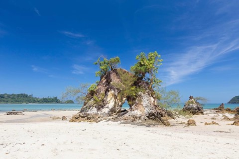 Rock formation on Ao Kwai beach