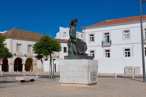 Monument to Henry the Navigator